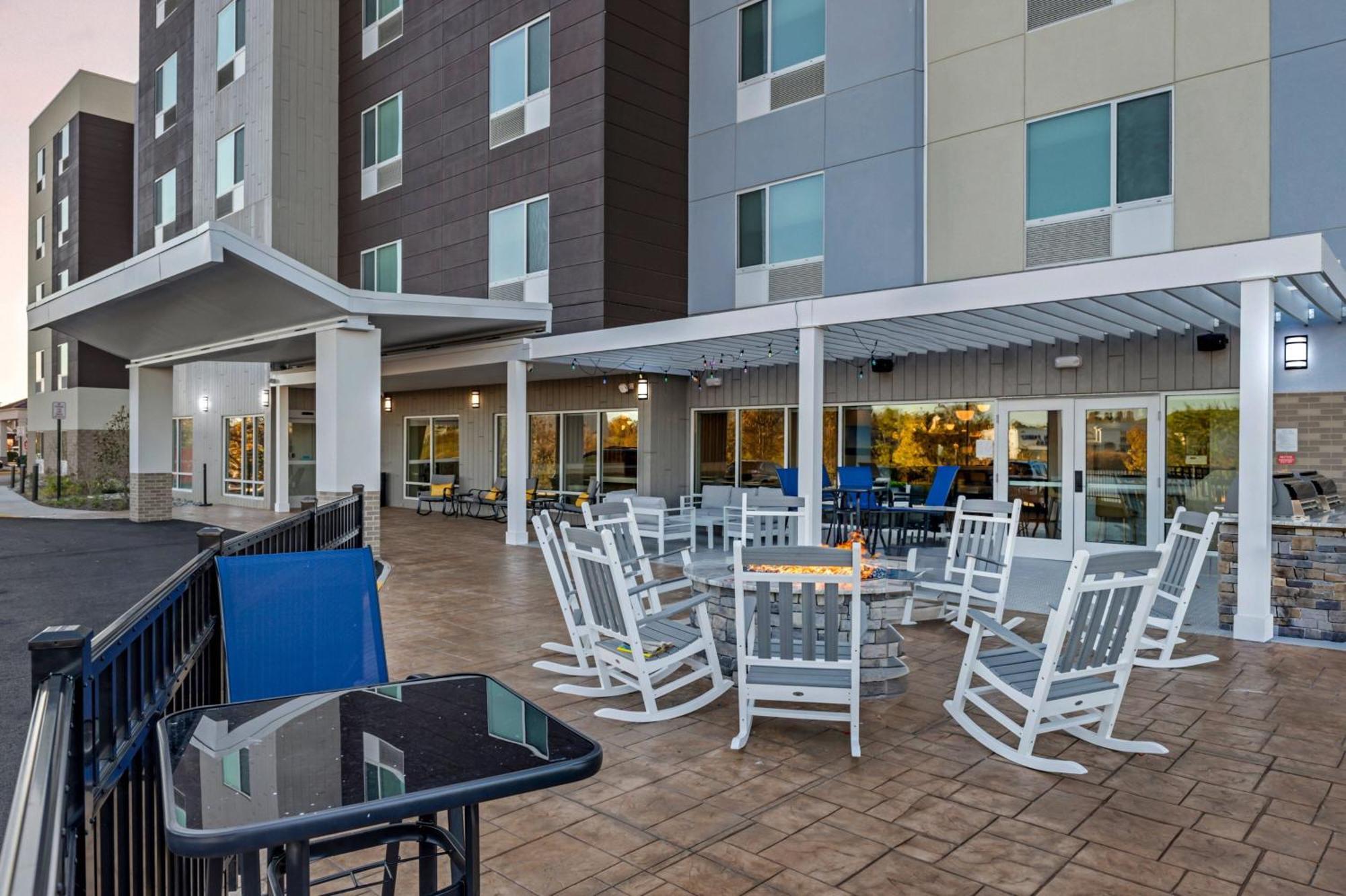 Towneplace Suites By Marriott Richmond Colonial Heights Exterior photo